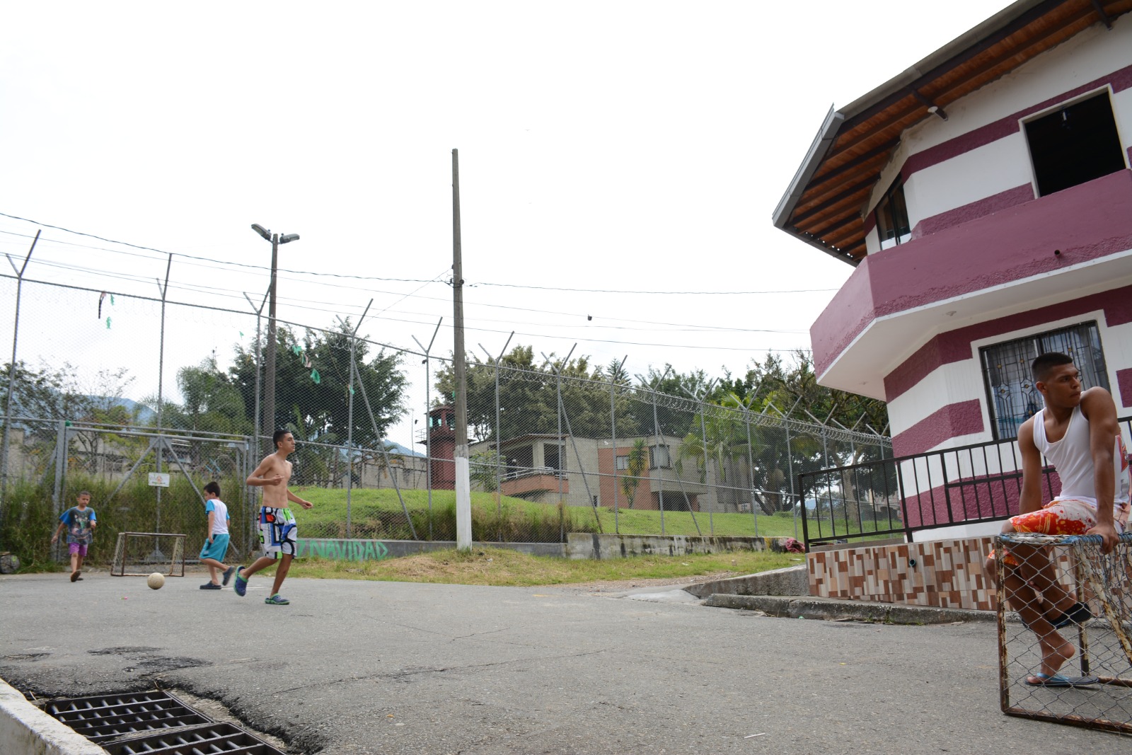 San Francisco, la historia del barrio que quedó condenado tras las rejas de la Cárcel de Itagüí
