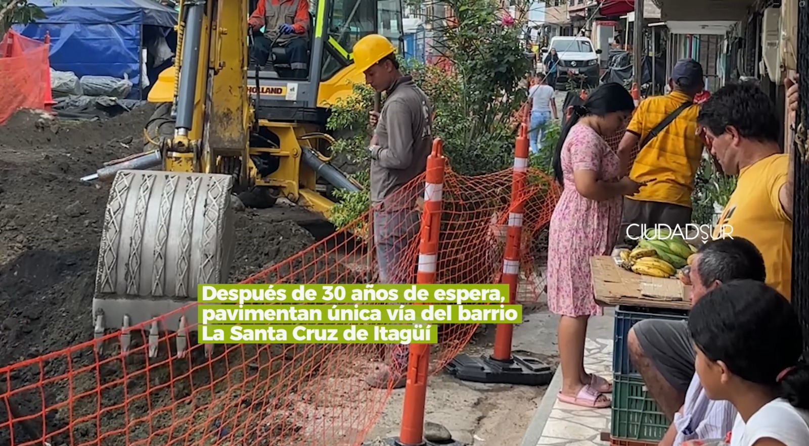 Luego de 30 años de espera, pavimentan la única vía en el barrio La Santa Cruz de Itagüí