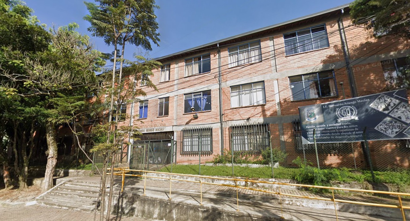 La terrible agresión que sufrió un docente al interior de un colegio público de La Estrella por un estudiante y su acudiente