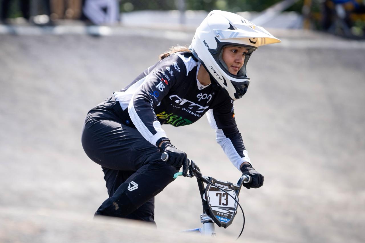 Historias a chorros: forjar campeones dentro y fuera de la pista