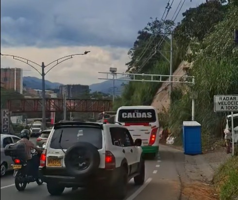 Sorpresa por nuevas cámaras de fotomultas instaladas en la Variante Caldas: les contamos cuándo inician a operar