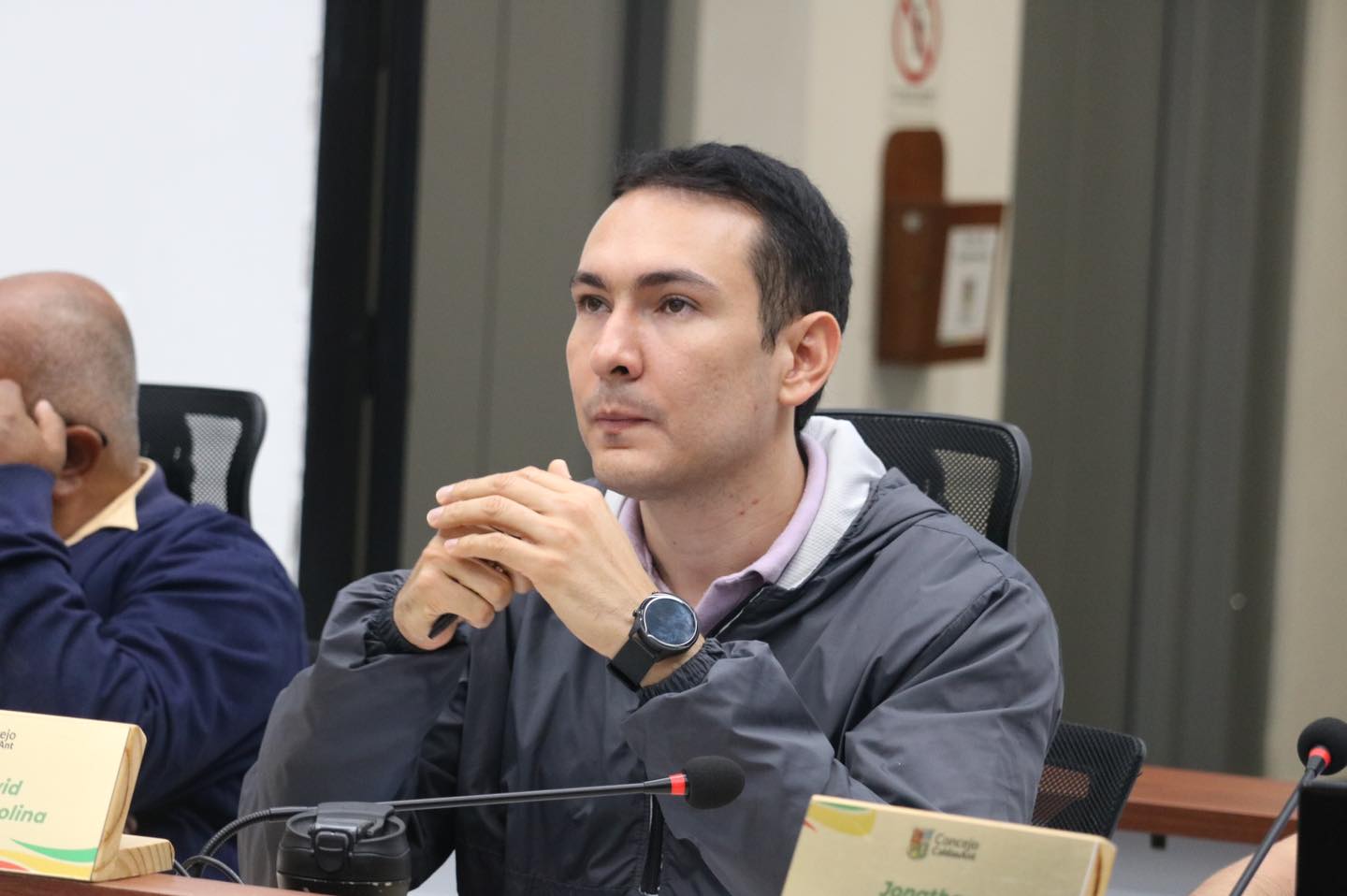 Absuelven al expresidente del Concejo de Caldas y al Secretario de Desarrollo Económico en caso de presunta corrupción