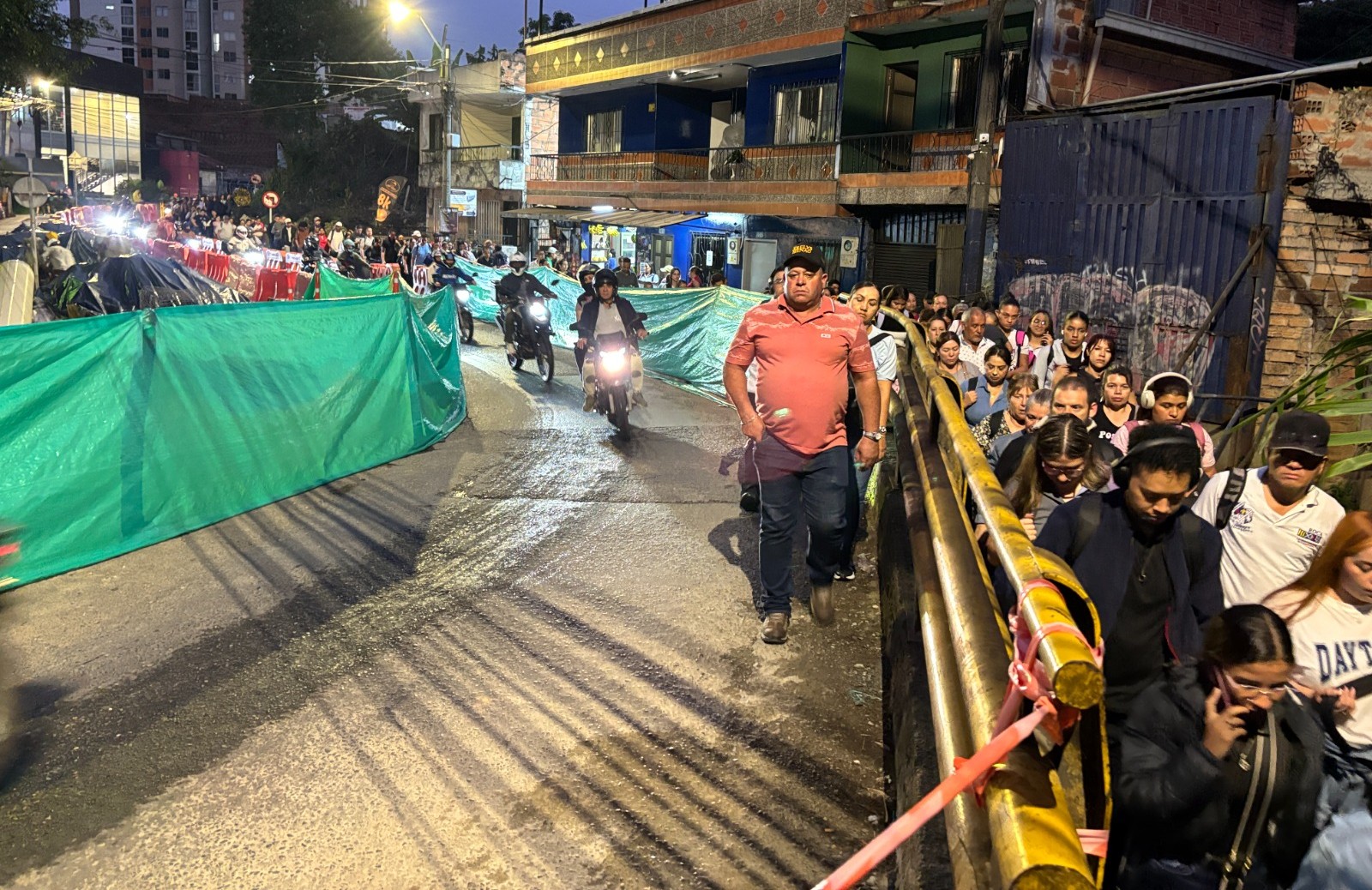Así viven los habitantes de San Antonio de Prado, en Medellín, tras el colapso del puente La Limona