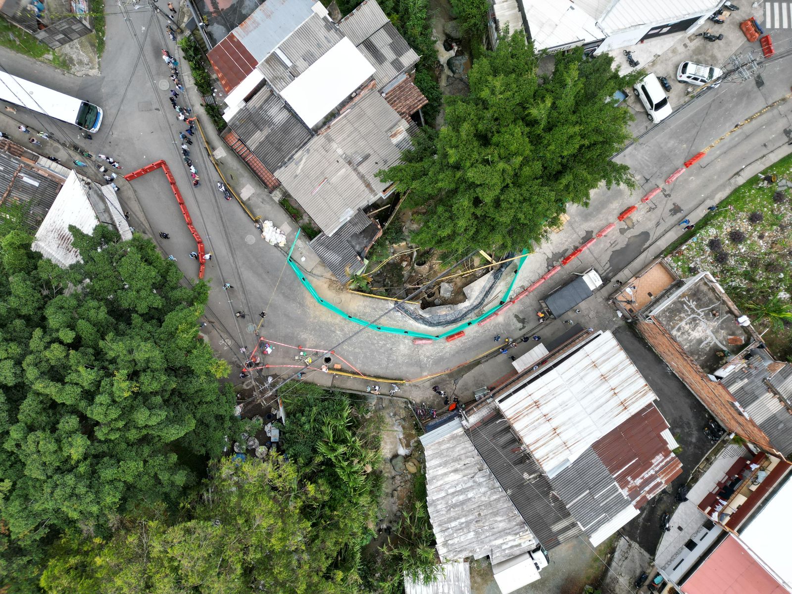 Habilitan paso para motociclistas y peatones en el puente La Limona hacia San Antonio de Prado