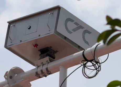Comenzó la instalación de las nuevas fotomultas en Envigado: aún no hay fecha de inicio de funcionamiento