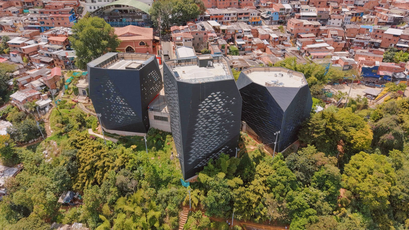 La Biblioteca Santo Domingo renace tras años de retrasos y promesas incumplidas: comunidad disfrutará de salas 3D y espacios para la música